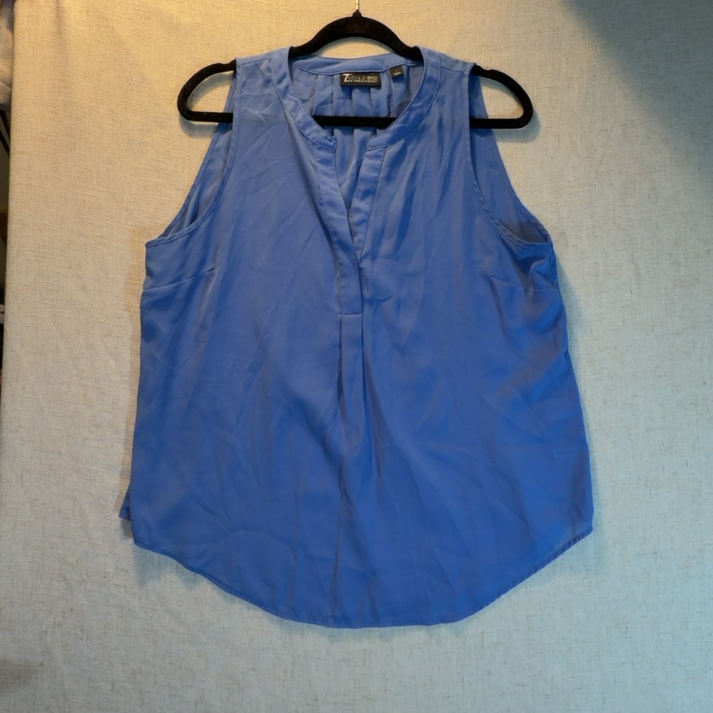 New York & Company 7th Ave Sleeveless V-Neck Blouse Blue Size L